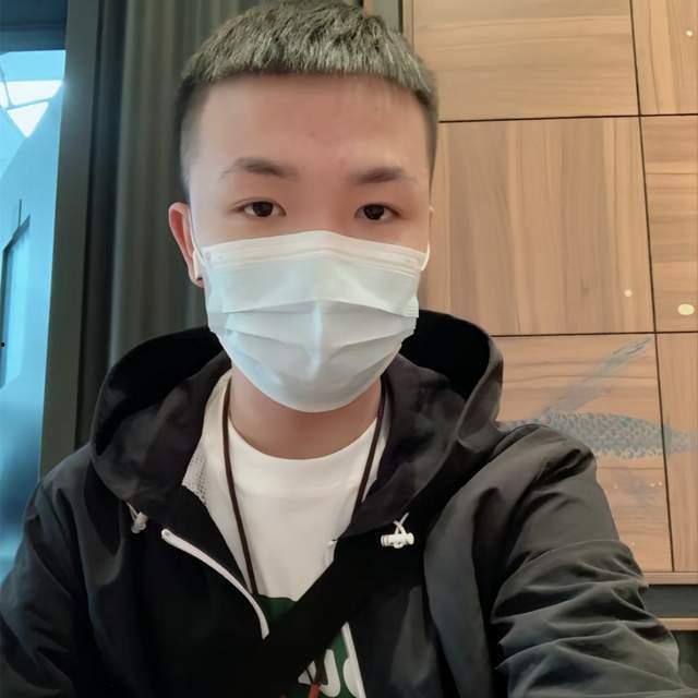 吃瓜网红打架事件,一场网络暴力与正义的较量 第2张 吃瓜网红打架事件,一场网络暴力与正义的较量 第2张